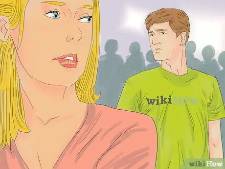 Как узнать, использует ли вас девушка Шаг 11