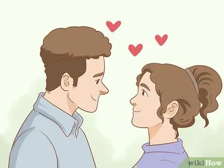 Будьте более общительными со своим парнем, шаг 2