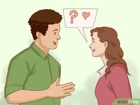 Будьте более общительными со своим парнем Шаг 5