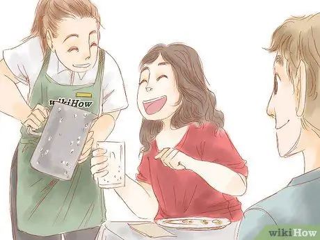 Действуй вокруг парня, который тебе нравится Шаг 8