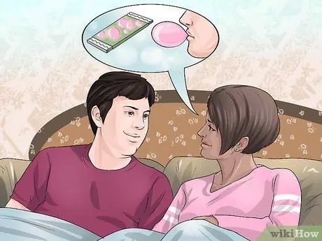 Скажите кому-нибудь, что у него неприятный запах изо рта Шаг 8