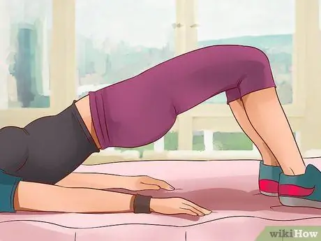 Справиться, если вы писаете, смеясь на публике Шаг 8