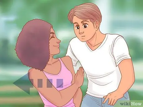 Избегайте объятий, шаг 1