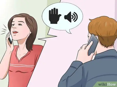 Заставьте кого-нибудь перестать громко разговаривать по телефону Шаг 11