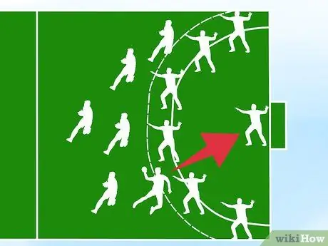 Играть в гандбол Шаг 3