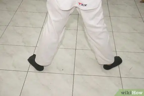 Делайте шпагаты в боевых искусствах Шаг 6