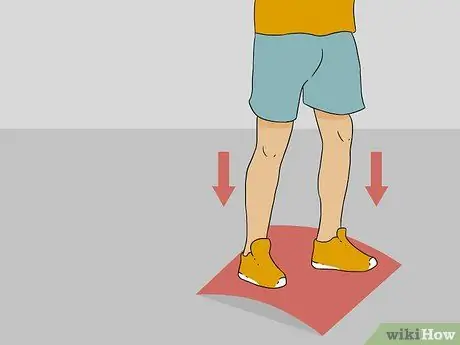 Сделайте передний хендспринг, шаг 6
