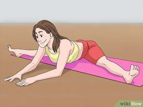 Растяжка для гимнастики дома Шаг 10