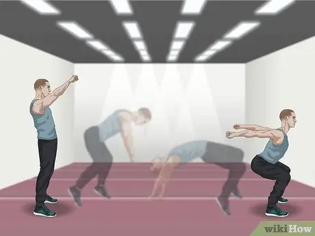 Сделайте полный стоя, шаг 1