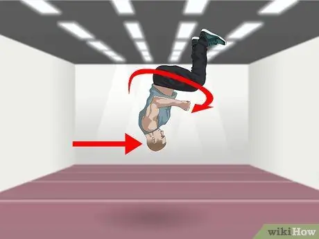 Сделайте полный шаг стоя 6