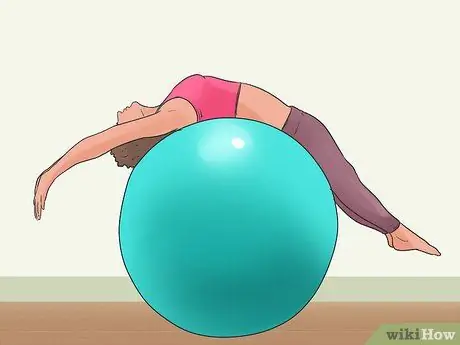 Выполните упражнение с высокой спинкой, шаг 2