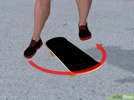 Switch Frontside Shove It Шаг 7