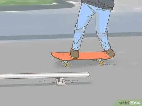 Frontside Boardslide Шаг 3