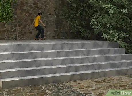 Избавьтесь от трюков со скейтбордом вниз по лестнице, шаг 1