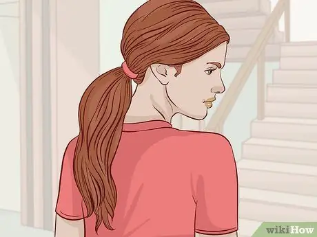 Носите волосы, когда катаетесь на лыжах Шаг 8