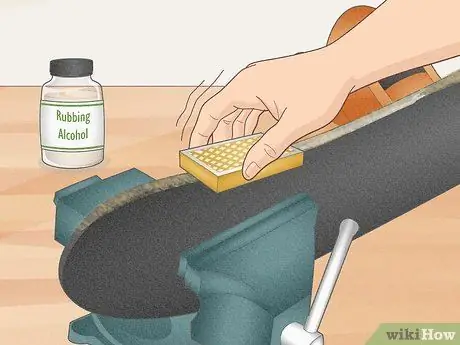 Очистка ржавых краев сноуборда, шаг 3