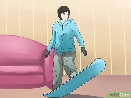 Совершить прыжок на сноуборде Шаг 12