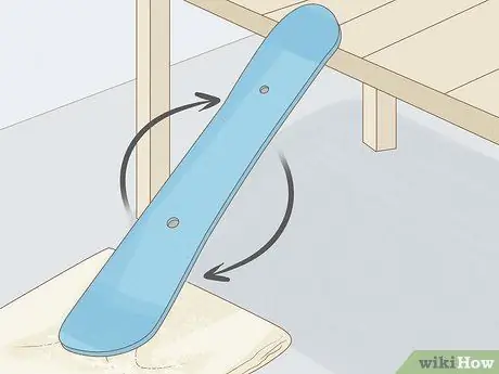 Удаление старого воска со сноуборда Шаг 12