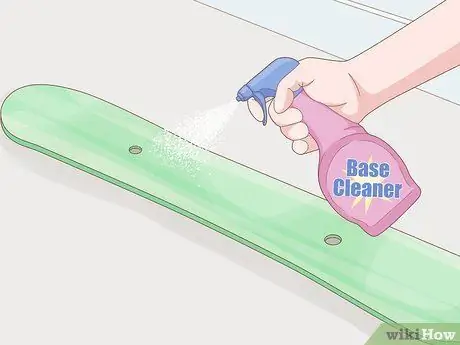 Удаление старого воска со сноуборда Шаг 3