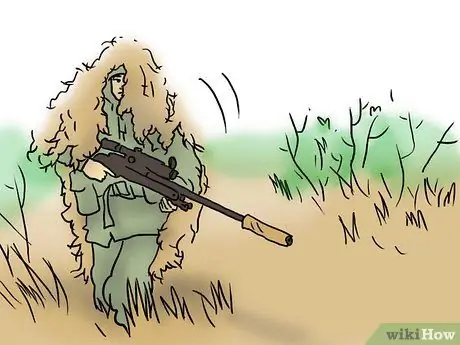 Преследовать с маскировочным костюмом (3D камуфляж), шаг 2