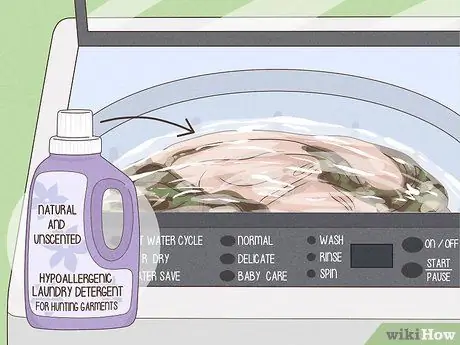 Стирать охотничью одежду пищевой содой Шаг 4