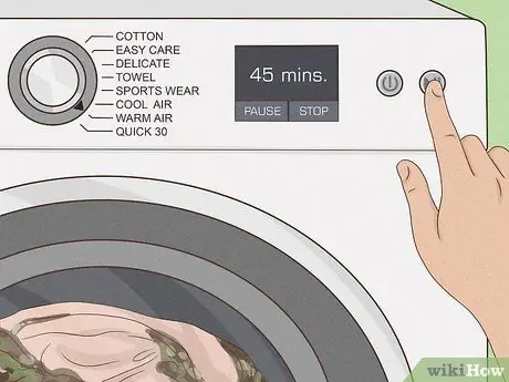 Стирать охотничью одежду пищевой содой Шаг 6