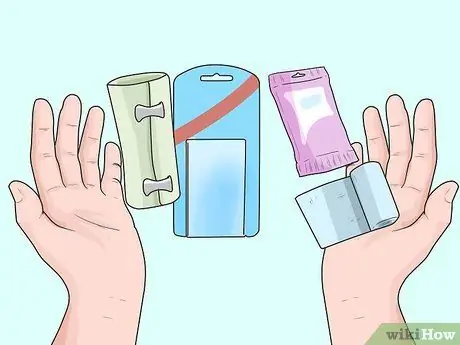 Сделайте аптечку для кемпинга Шаг 4