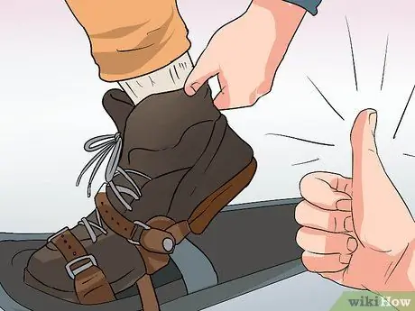 Выберите снегоступы Шаг 12