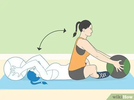 Сделайте бабочку, присядьте, шаг 8