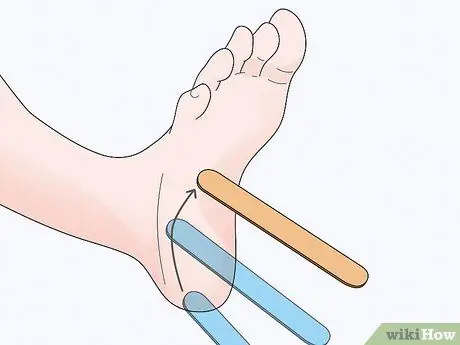 Проверьте рефлекс Бабинского, шаг 3