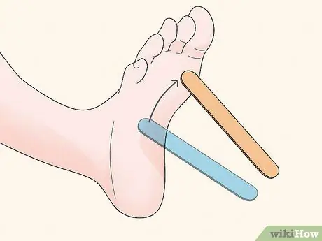 Проверьте рефлекс Бабинского, шаг 4