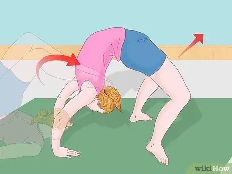 Сделайте перекат груди, шаг 6