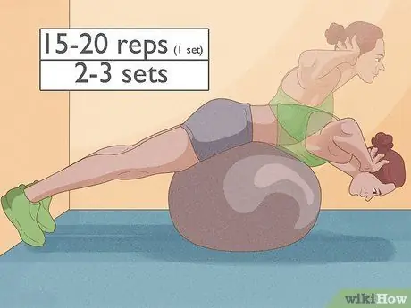 Делайте гиперэкстензию дома Шаг 13