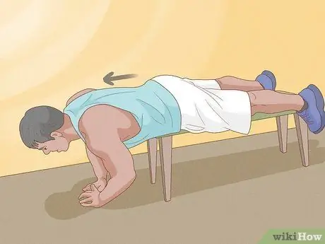 Сделайте гиперэкстензию дома Шаг 2