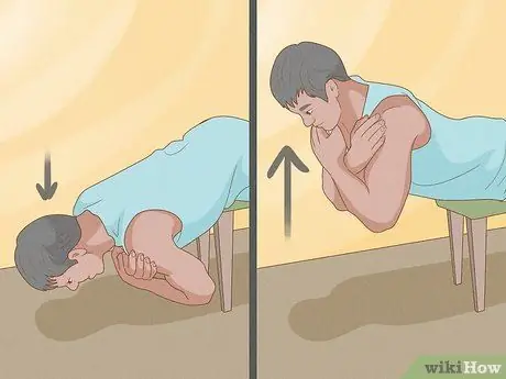 Сделайте гиперэкстензию дома Шаг 5