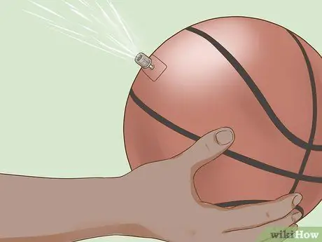 Прокачайте баскетбольный мяч Spalding Neverflat Step 11 Прокачайте баскетбольный мяч Spalding Neverflat Step 11