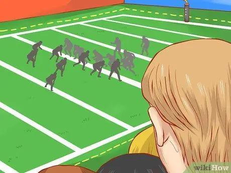 Будьте тренером по футболу в старших классах. Шаг 3