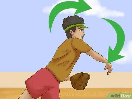 Играть в Outfield в софтбол Шаг 4