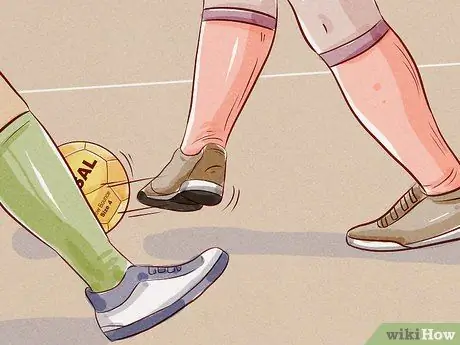 Играть в футзал Шаг 12