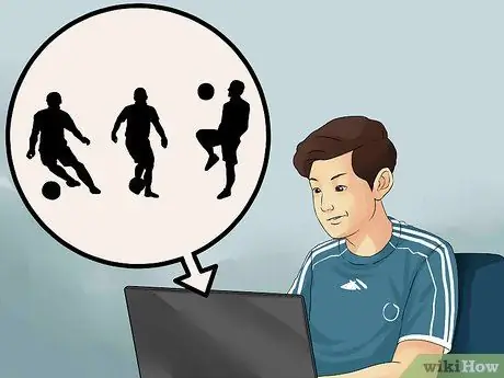 Чувствуйте себя уверенно и не бойтесь обойти защитника в футболе Шаг 9