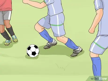 Практикуйтесь в футбол, шаг 6