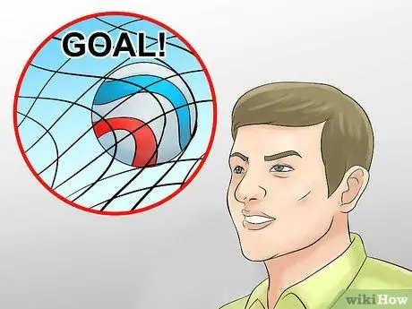 Играть в закрытый футбол, шаг 1