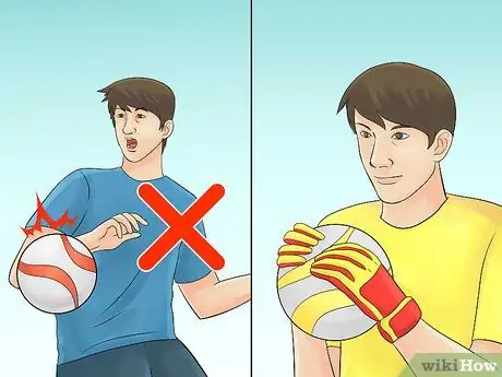 Играть в закрытый футбол, шаг 2