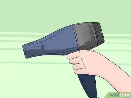 Починить помятый мяч для пинг-понга Шаг 6