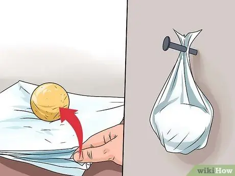 Починить помятый мяч для пинг-понга Шаг 9