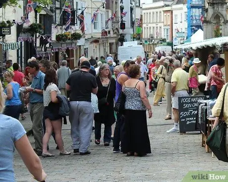 Выглядите менее американским во время гастролей по Европе Шаг 4