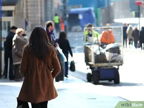 Выглядите менее американским во время гастролей по Европе Шаг 8