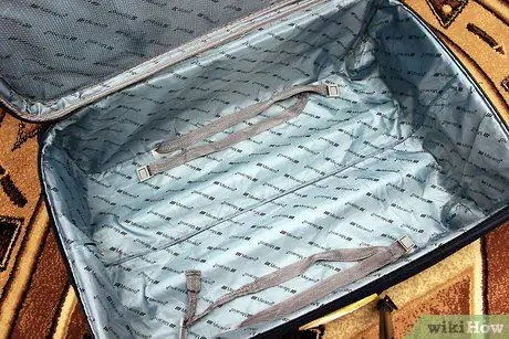 Упакуйте чемодан на 7-дневный отпуск за границей Шаг 1