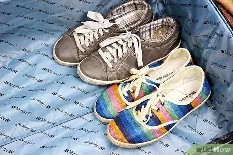 Упакуйте чемодан на 7-дневный отпуск за границей Шаг 3