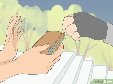 Оставайтесь в безопасности и комфортно во время путешествия Шаг 11